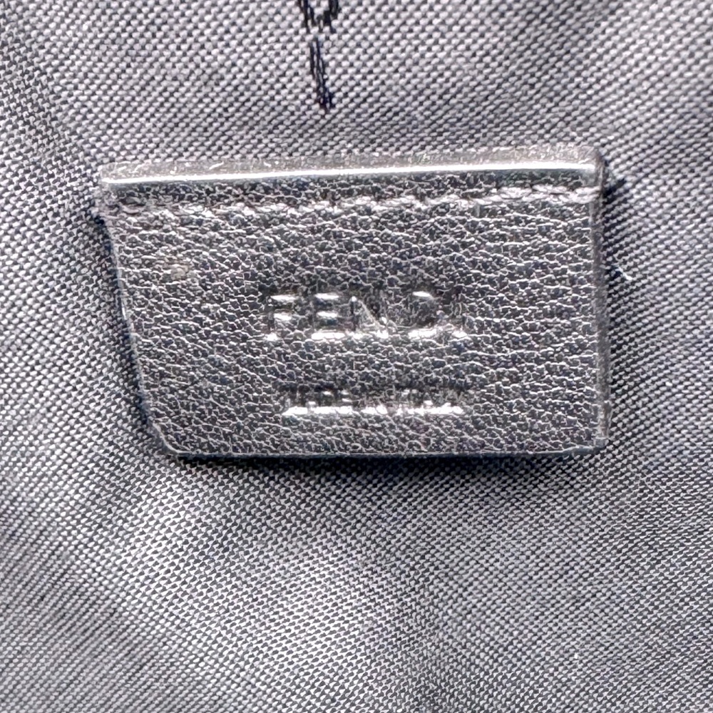 Fendi Peekaboo Defender Leather Clutch All Inclusive - Picture 12 of 12